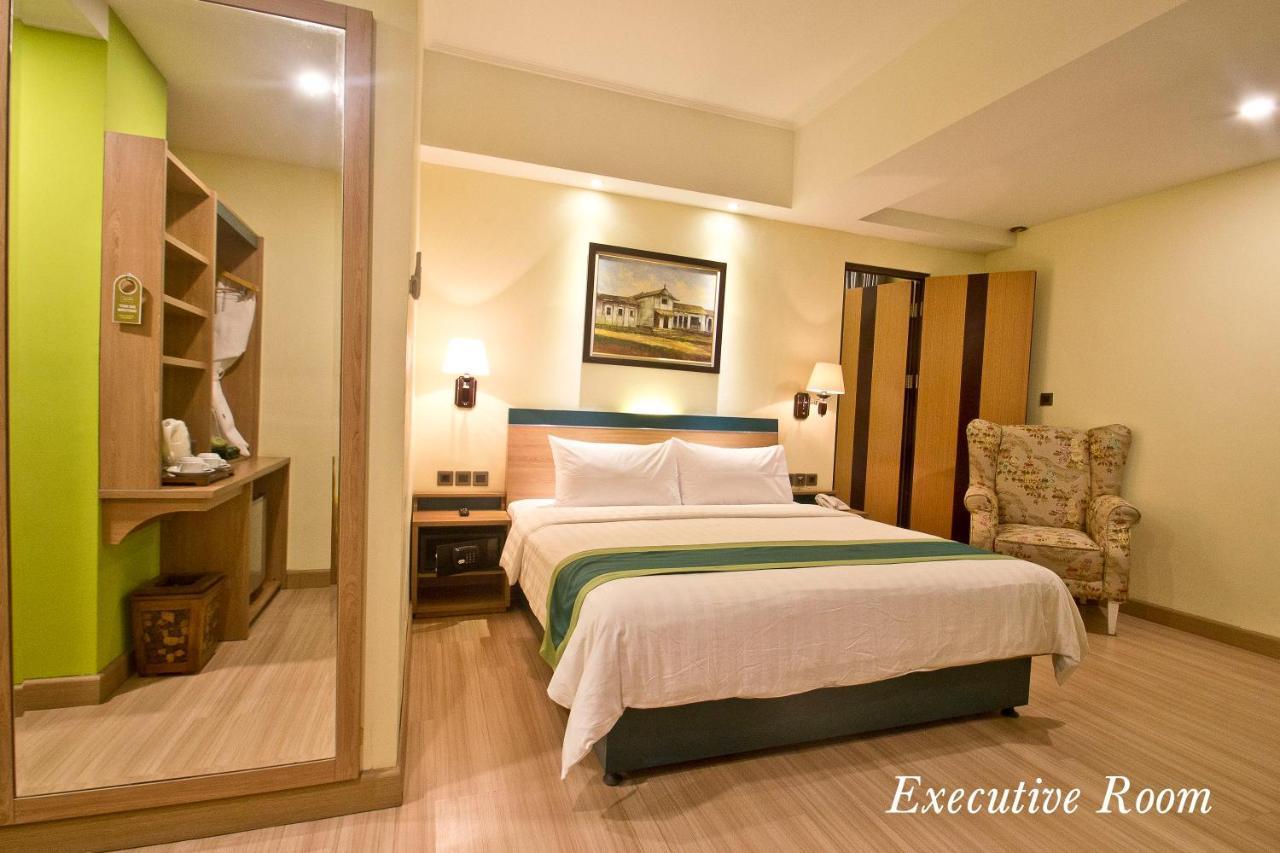 Green Batara Hotel Bandung Exterior foto