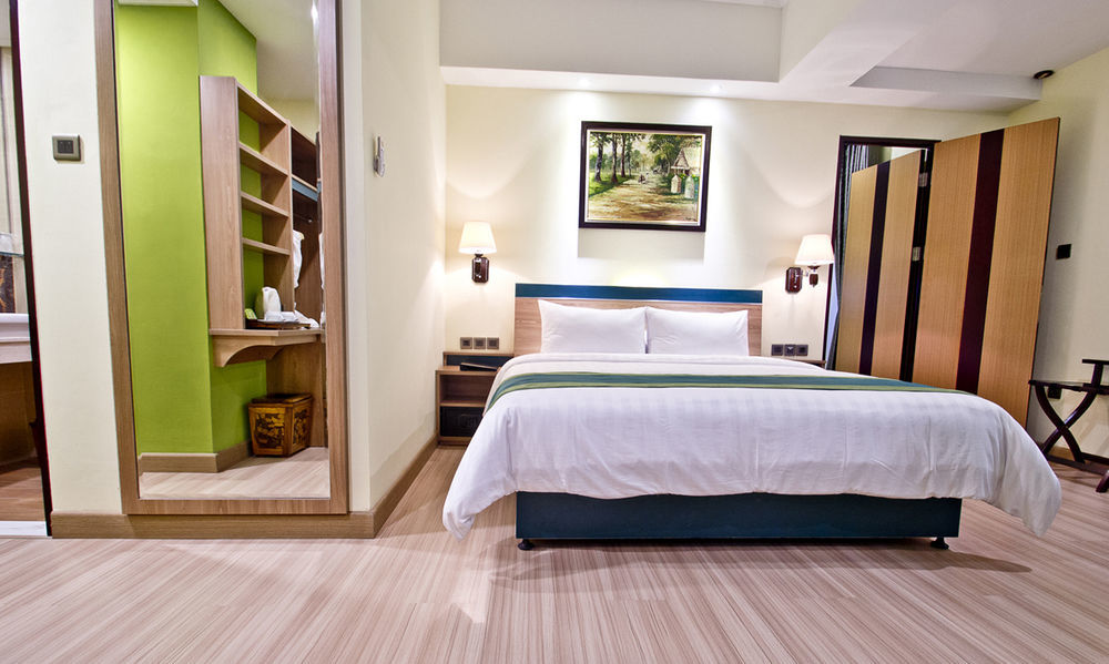 Green Batara Hotel Bandung Exterior foto